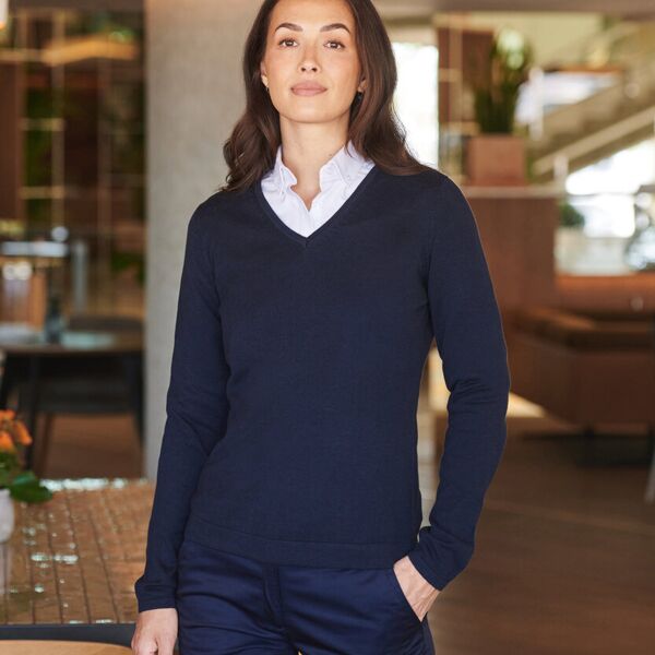 Women's 12 gauge v-neck jumper Thumbnail